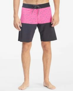 Cheap ✔️ Billabong The Simpsons Donut Pro Boardshorts 19" BLACK ⭐ -mens-boardshorts shop abybs00296 billabongw blk frt1 1